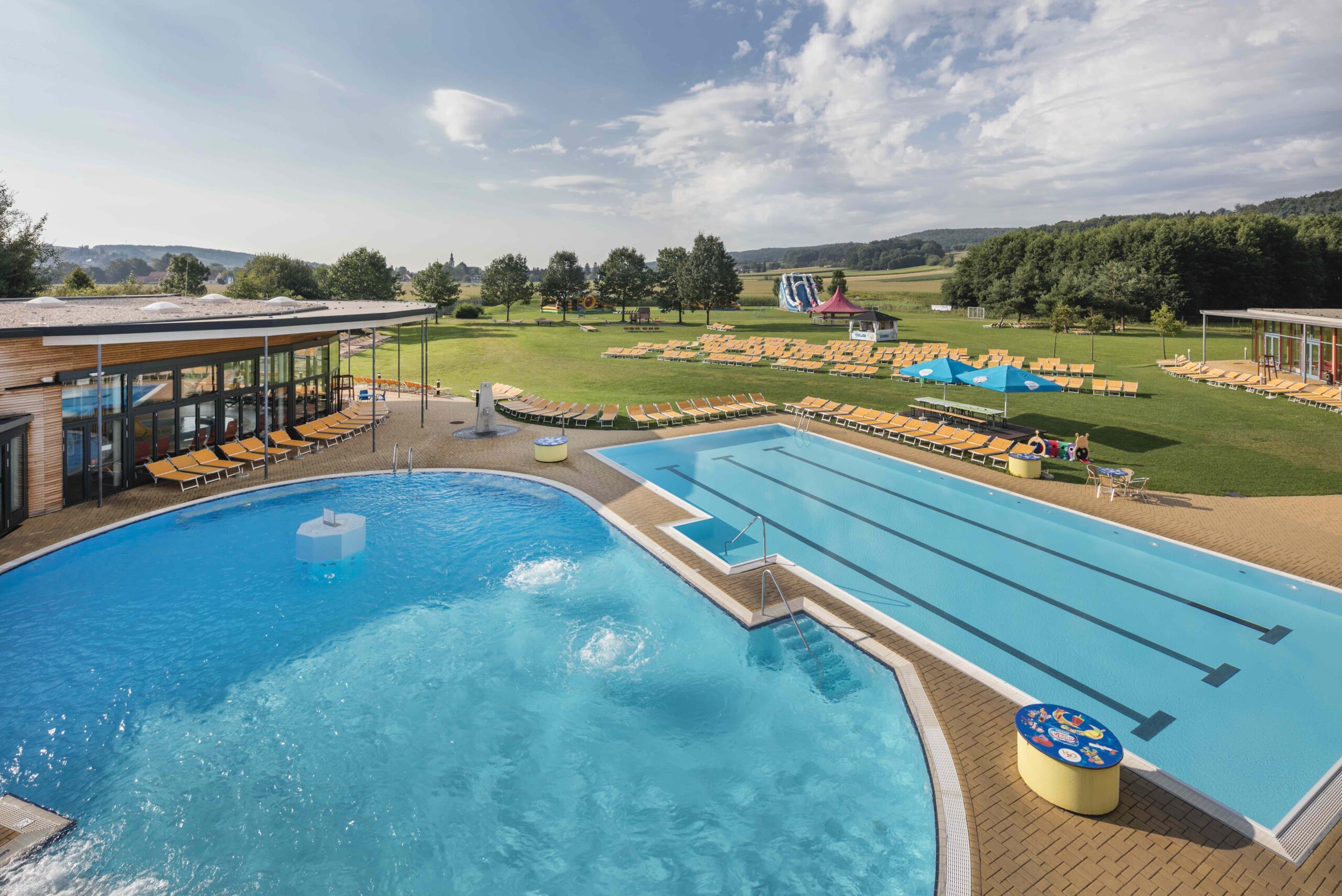 Außenbereich Therme H2O Kindertherme