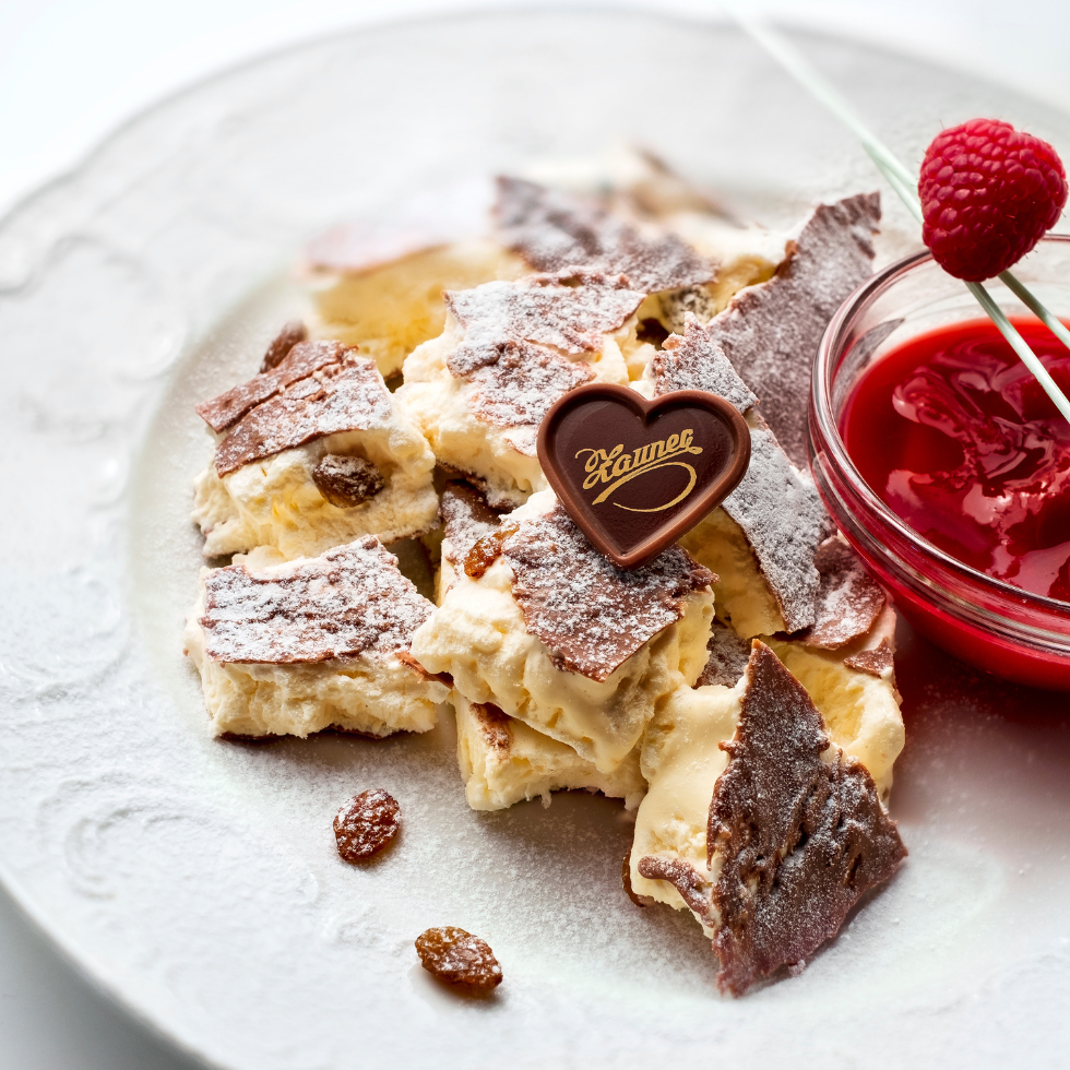 Geeister Kaiserschmarrn / Sommerliche Mehlspeisen